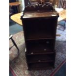 A late 19th Century mahogany bookshelf, four tier form, 103cm high, 43cm wide, 31cm deep