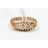 An Edwardian 18ct gold and diamond five-stone ring, Birmingham 1909, size L,