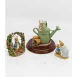 Border Fine Arts The World of Beatrix Potter Peters Hiding Place, Mrs Rabbit & Peter,