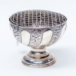 An Edwardian Walker and Hall silver rose bowl, military presentation inscription 1928-1939,