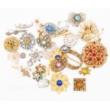 Czechoslovakian crystal brooches, other dress costume brooches to include Austrian crystal, and