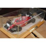 Exoto Ferrari 641/2 Nigel Mansell, 1:18 scale F1 car in perspex display case, on wooden base