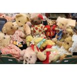 Teddy Bear collection, vintage bears, etc, including antique examples (1 box)