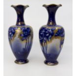 A pair of flow? blue vases (2)