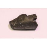 An Asiatic terminal, animal's head, approx 4.5cm long