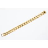 A 9ct bracelet, fancy hollow links, length approx 7'', box and tong clasp, weight 15.3 grams approx