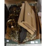 A collection of brass ware including a collection of 19th and 20th Century horse brasses (Q)