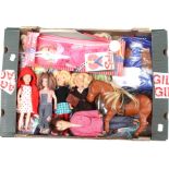 Sindy: A collection of assorted Sindy dolls to include: Sister 'Patch', 'Paul' and horse, together