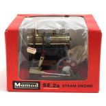 Mamod: A boxed Mamod Stationary Steam Engine, SE.2a, unused condition complete with all packaging.