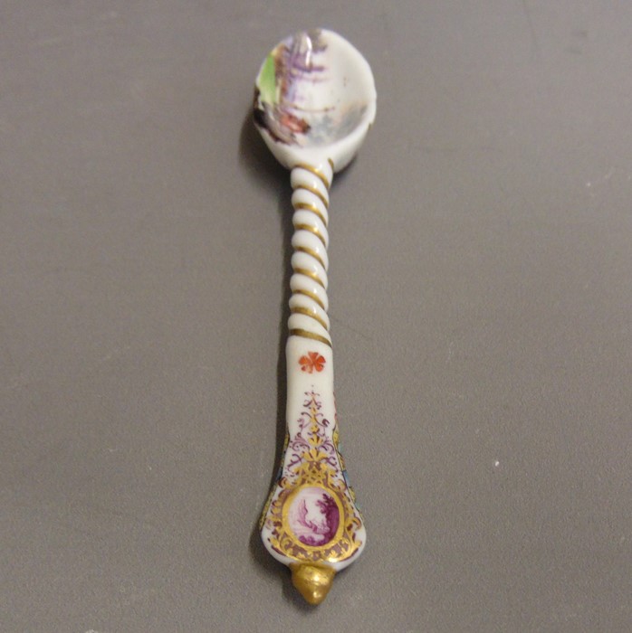 A rare Meissen spoon, the bowl painted with a Kauffahrtei scene of merchants by a quayside, the - Image 3 of 5
