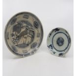 A Chinese Swatow blue and white porcelain dish, Ming Dynasty, circa 1600, circular, painted with a
