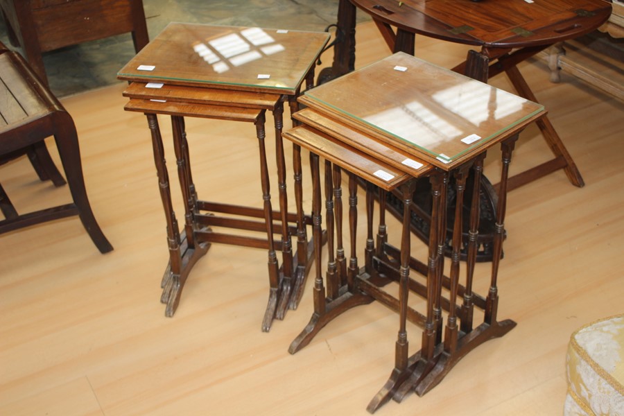 Edwardian nest of three tables - Image 2 of 2