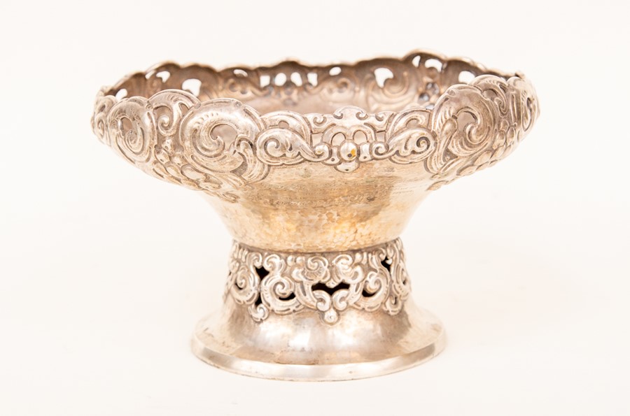 Plated trophy 1927, hammered copper bowl