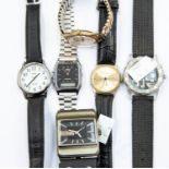 A selection of watches to include Windsor ladies watch, Cotton Traders, a 17 jewel Cavalier watch (