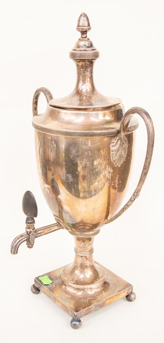 **REOFFER IN A&C NOV £80-£100** Early 20th Century silver plated hot water urn with twin handles - Image 2 of 2
