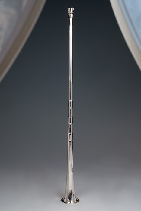 An Edwardian silver candle light snuffer in the form of a hunting horn, by Sampson Mordan, London