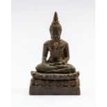 A bronze buddha, approx 7.5cm high