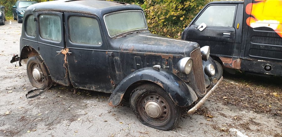 A 1938 Austin 10 Saloon. Original 10hp Engine. This vehicle has been in the ownership of one - Image 5 of 8