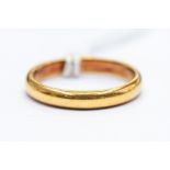 A 22ct gold ring, Chester, 3.70 grams approx