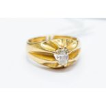 A gentleman's 18ct gold and diamond solitaire ring, set with an oval cut diamond approx 0.50ct (