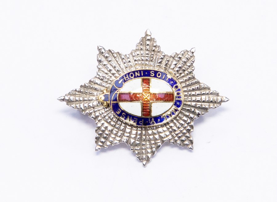 British Order of The Garter miniature in 9ct white Gold and coloured enamels with some chipping to - Image 5 of 5