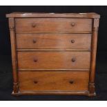 Apprentice four Darwck chest Mahogany.