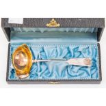 Silver cased sauce spoon, Finland silver, gilt bowl, fiddle and shell