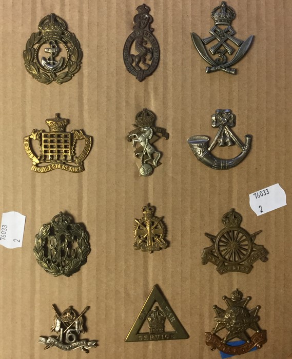 WW1 & WW2 British badges to include On War Service 1916 x 2, Ministry of Munitions Women Police - Image 2 of 2