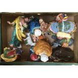 A Leonardo ten piece Nativity set, damaged, some broken pieces present. (one box)