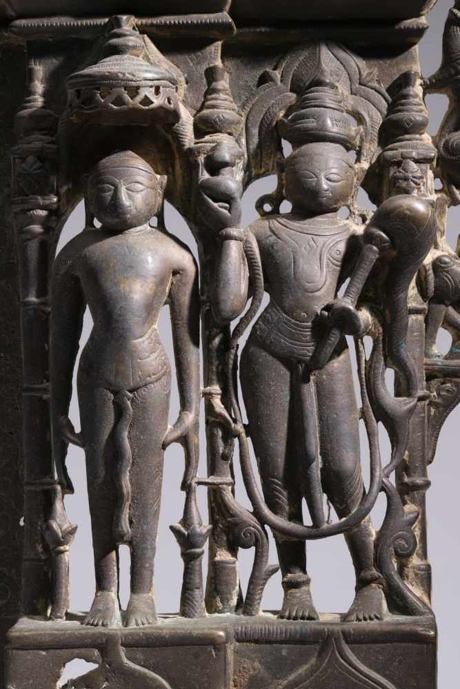 Jain with consortBronze,India, 11th / 12th centuryH: 36 cmThis piece was most likely part of a - Image 2 of 2