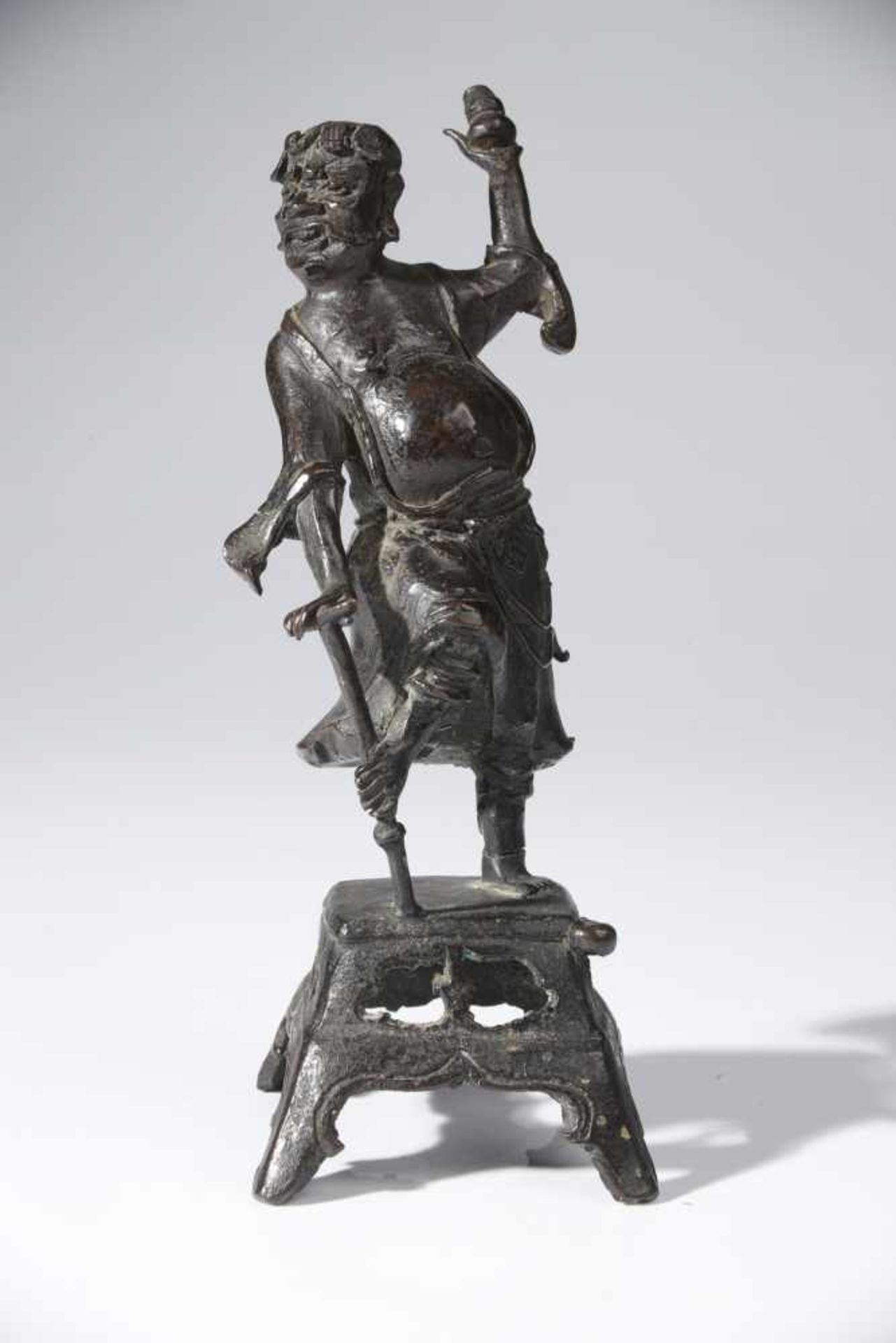 BRONZE STATUE OF LI TIEGUAIbronze,China, 18th century,Size: 19 cmOne of eight immortals, as beggar