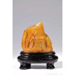 YELLOW SEALsteatite,China, 19th century, Qing Dynasty,Size: 6 cmSeal carved in the shape of a big