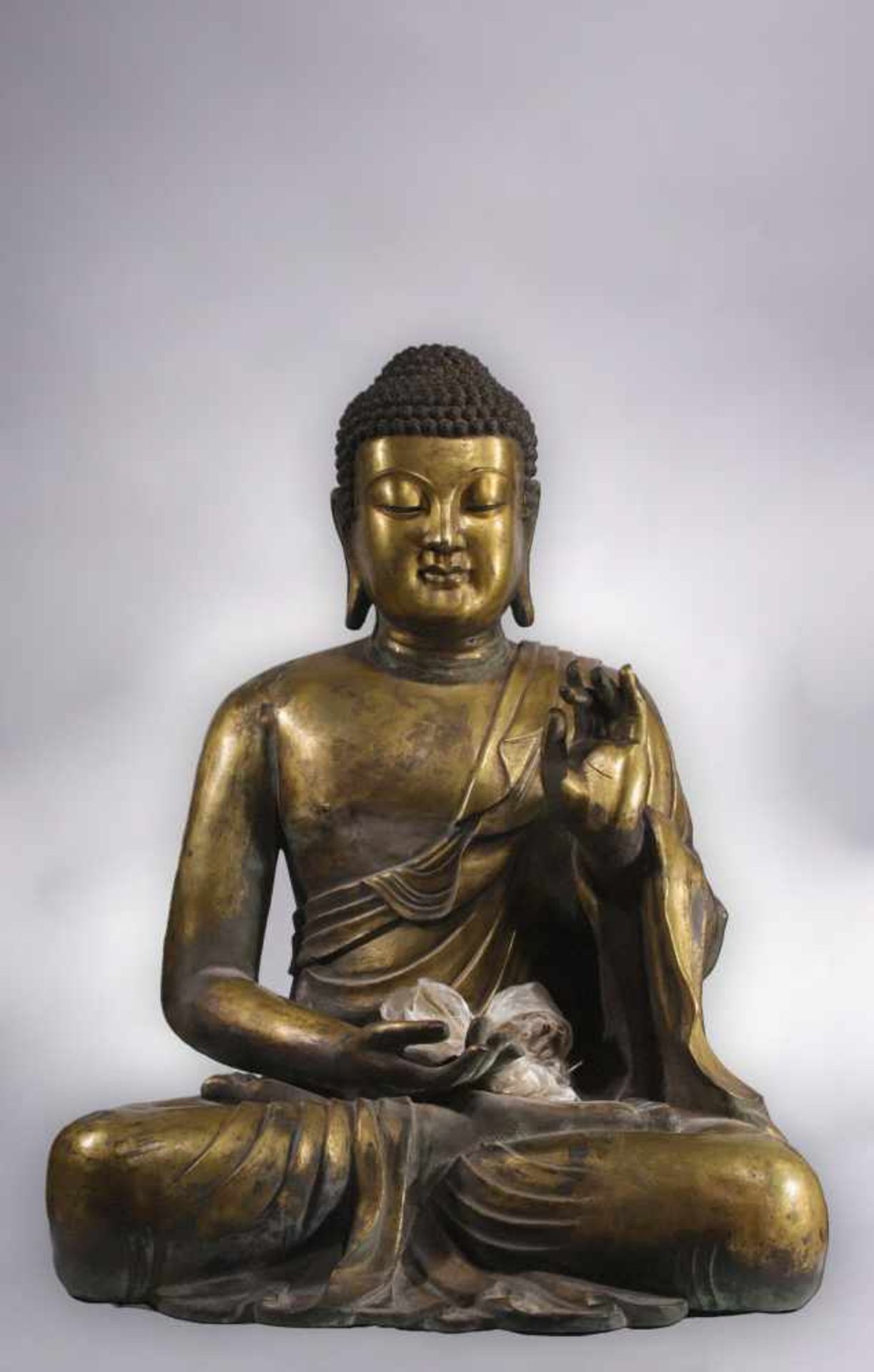 EXTREMLY LARGE BUDDHA Bronze firegilt, China, 18th century, late Ming period, Dimensions: Height