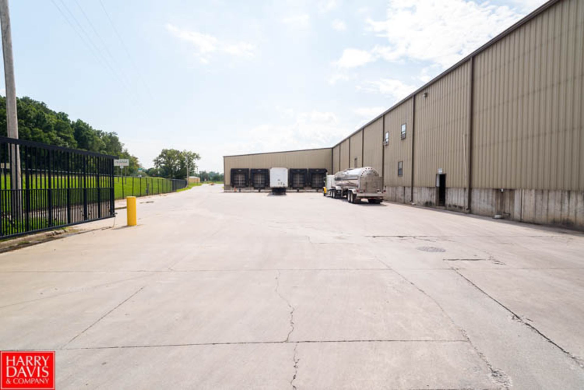Real Estate - Former Dairy Processing Plant & Warehouse - 33 Acres - Image 9 of 27