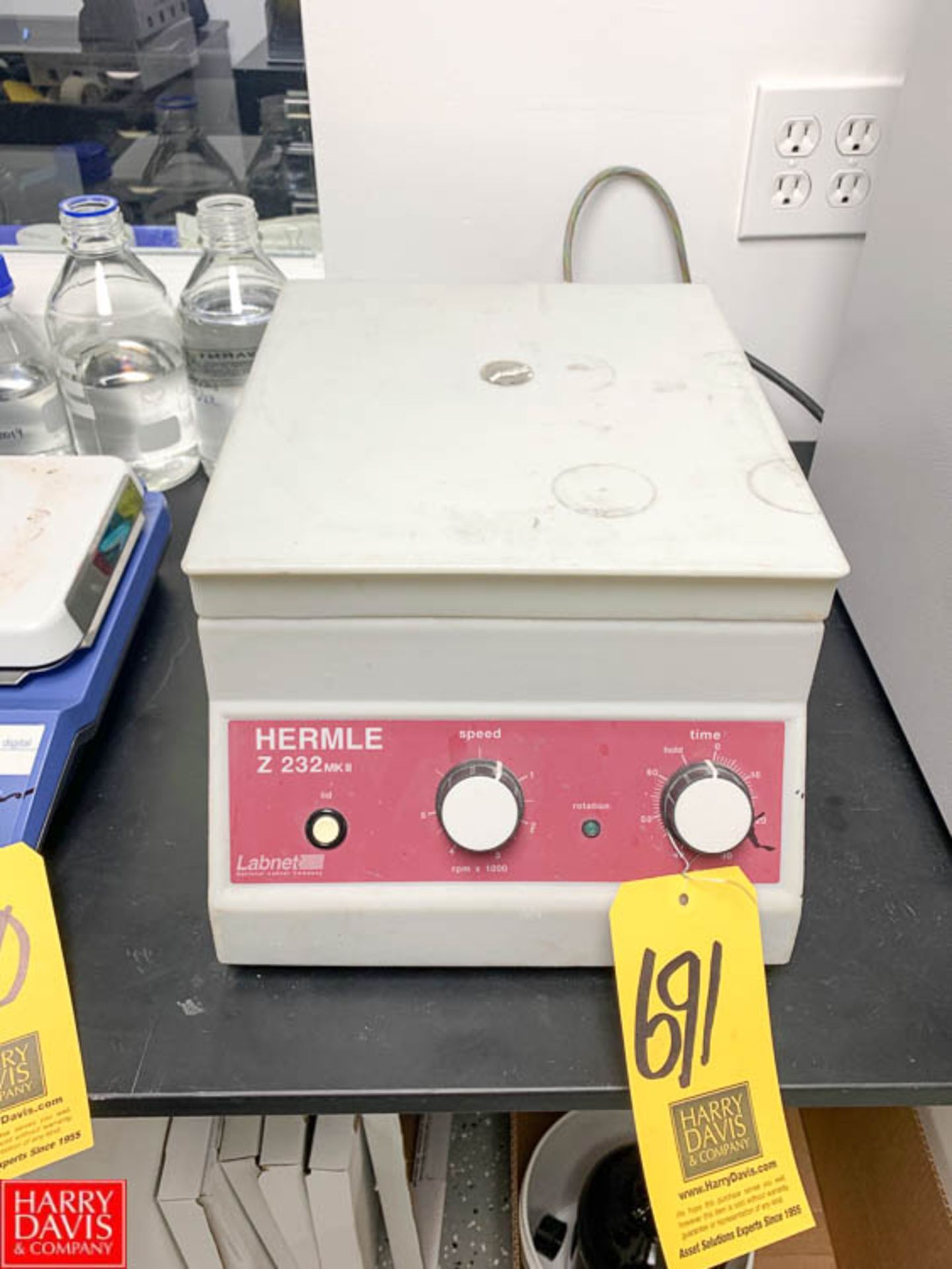 Labnet Centrifuge, Model Z232 MKII - Rigging Fee: $35