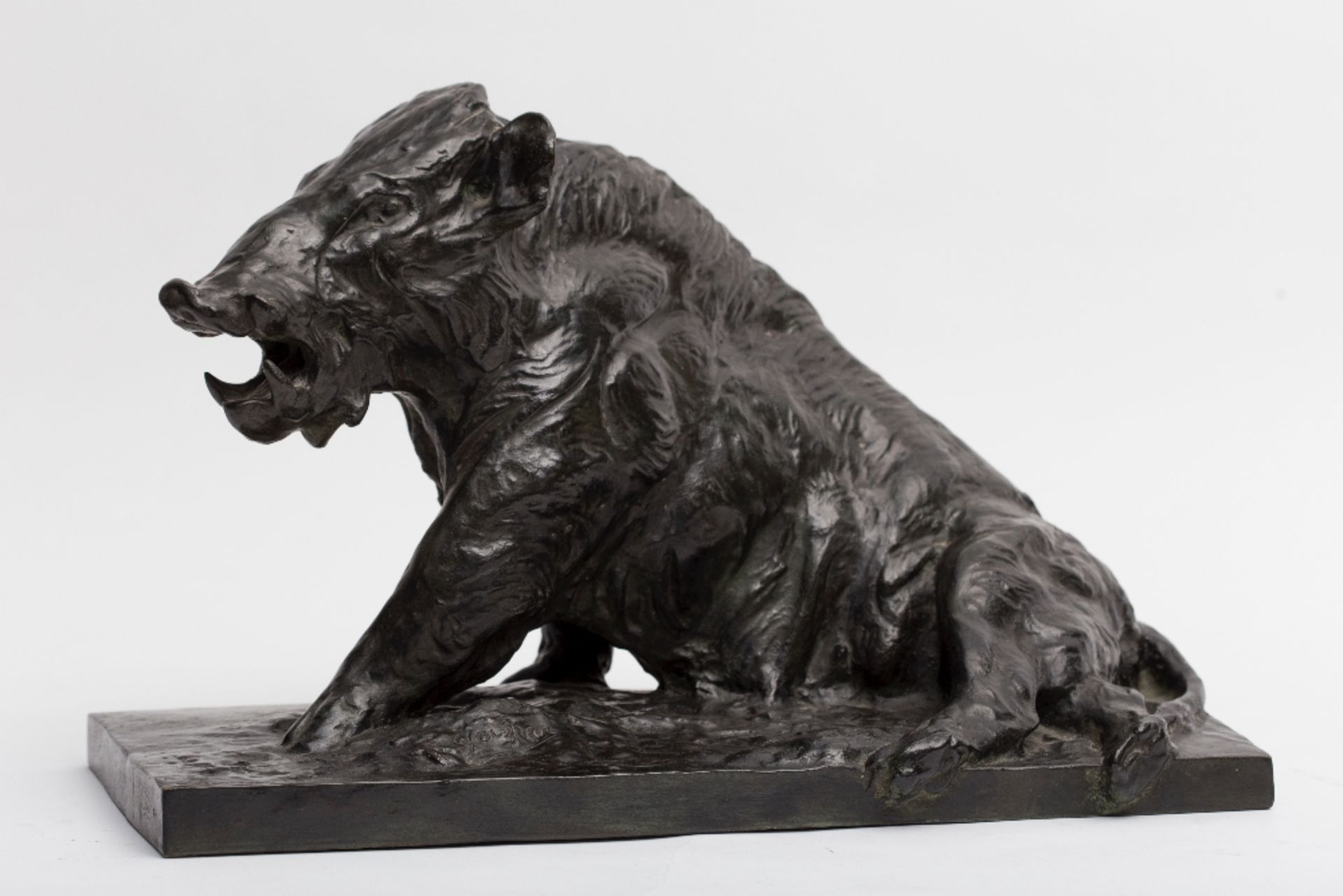 Jean Gaspar (1861-1931)Injured boar, around 1913; Bronze sculpture with dark green patina. Signed on