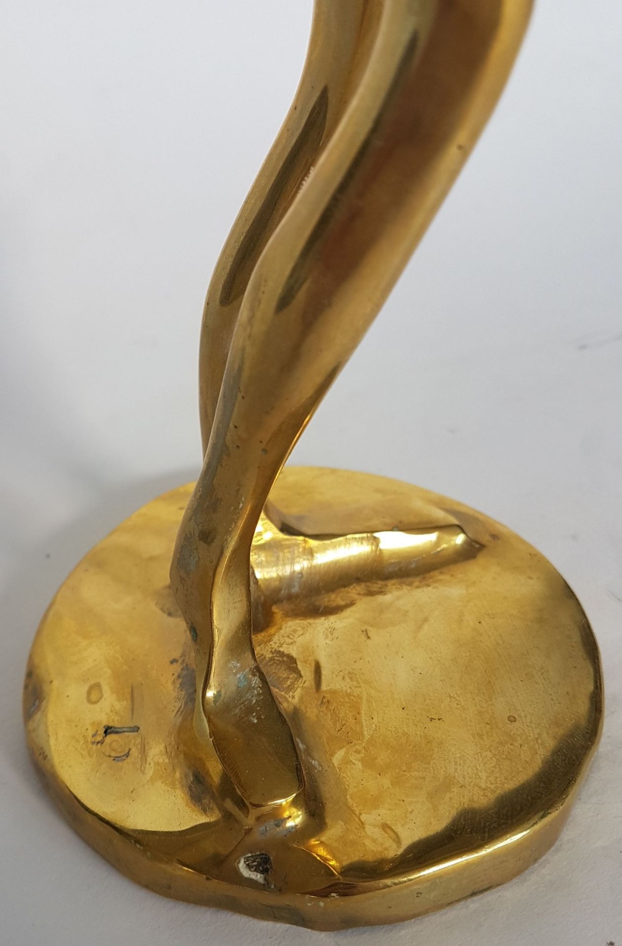 Alfred Liyolo (Born in 1943), Attributed toWoman with a basket; Gilded bronze sculpture. 42 x 15 x - Image 5 of 6