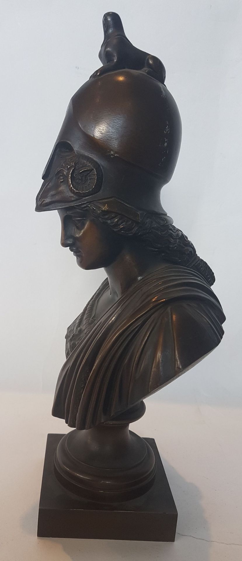 Bust of Athena; Bronze sculpture with brown patina. 33.5 x 18 x 13 cm - Image 2 of 5