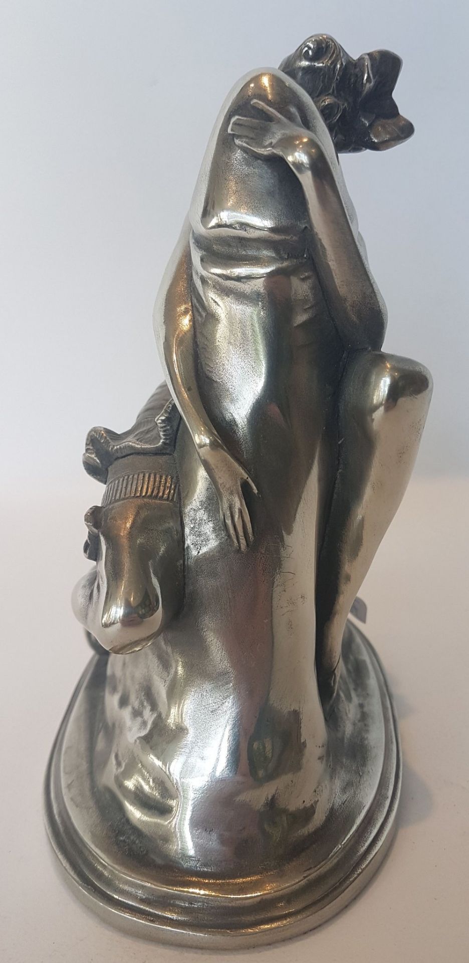 Bruno Zach (1891-1935)The embrace; Silvery metal sculpture. Signed. 16 x 13 x 8 cm - Image 3 of 5