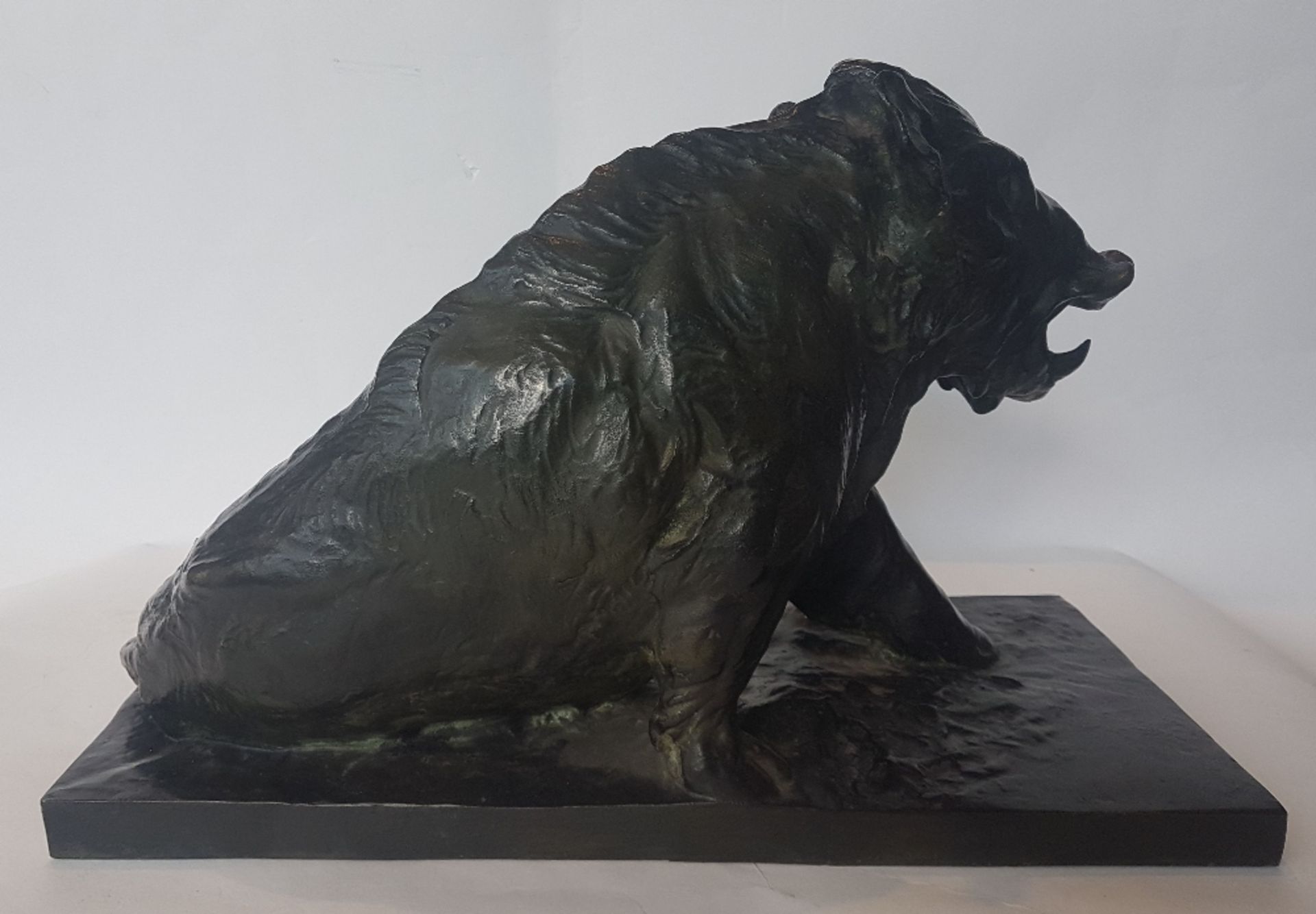 Jean Gaspar (1861-1931)Injured boar, around 1913; Bronze sculpture with dark green patina. Signed on - Image 3 of 6