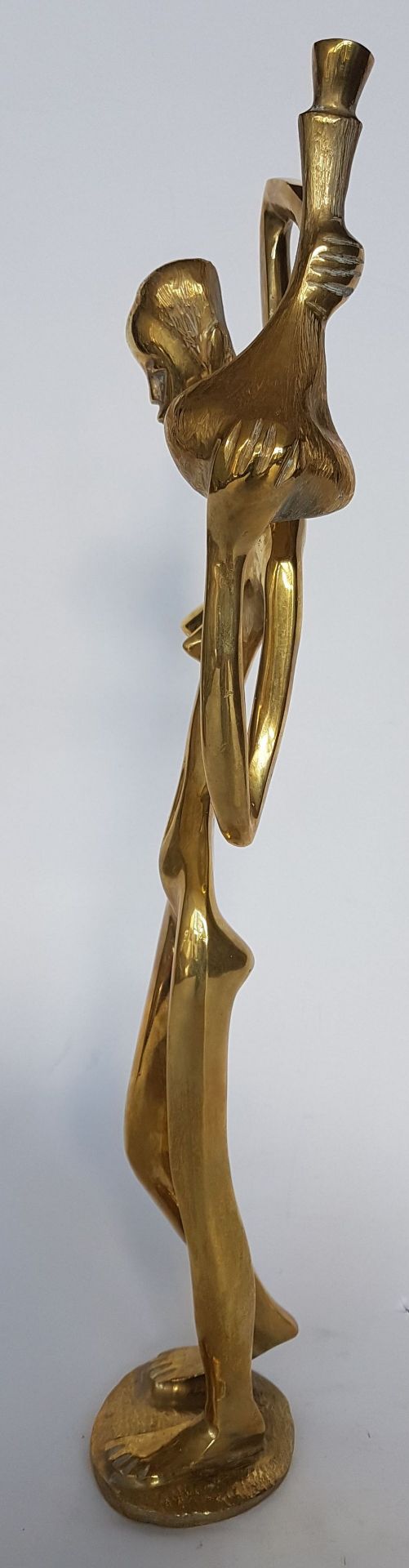 Alfred Liyolo (Born in 1943), Attributed toWoman with a jar; Gilded bronze sculpture. 43.5 x 13 x - Image 3 of 5