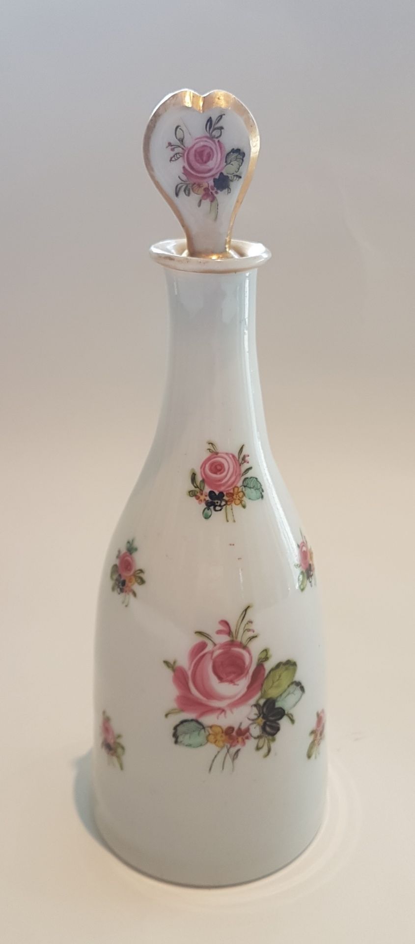 La Granja factory, Spain, 18th century.Opaline glass carafe with its heart-shaped stopper; - Image 2 of 4