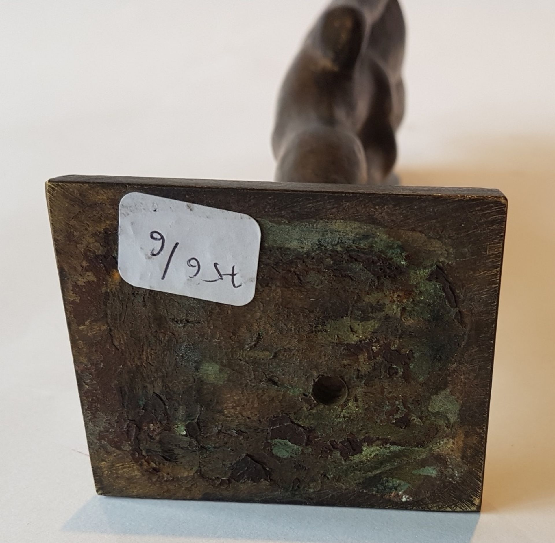 Louis van Cutsem (1909-1992) Male nude; Bronze sculpture with green-brown shaded patina. Signed on - Image 6 of 7
