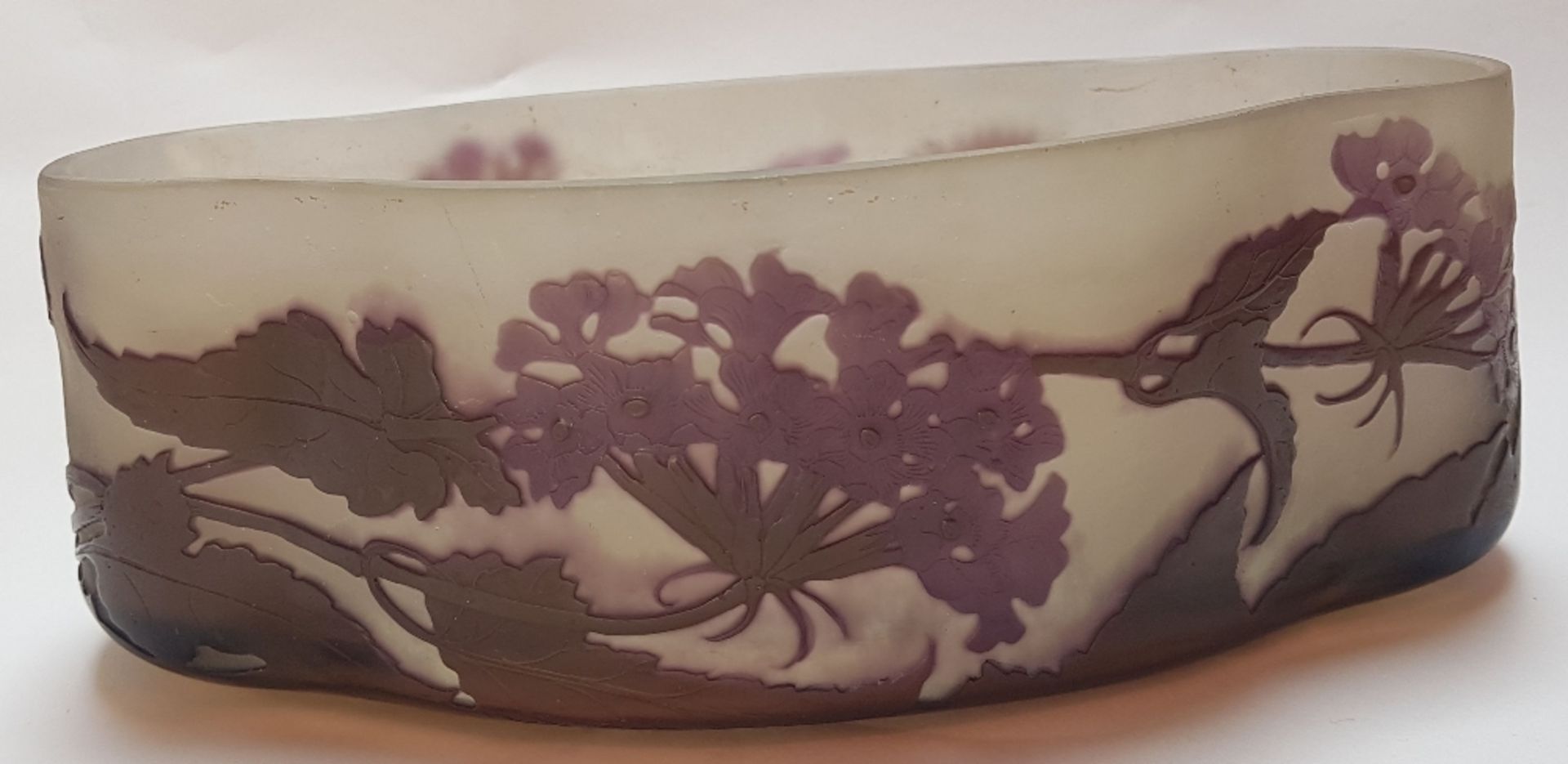 Emile Galle (1846-1904)Hydrangeas; Thick double-walled glass bowl with violet décor deeply etched in - Image 3 of 3