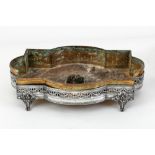 Altenloh BruxellesNeo-Louis XVI planter - French 1st standard silver, resting on four feet,