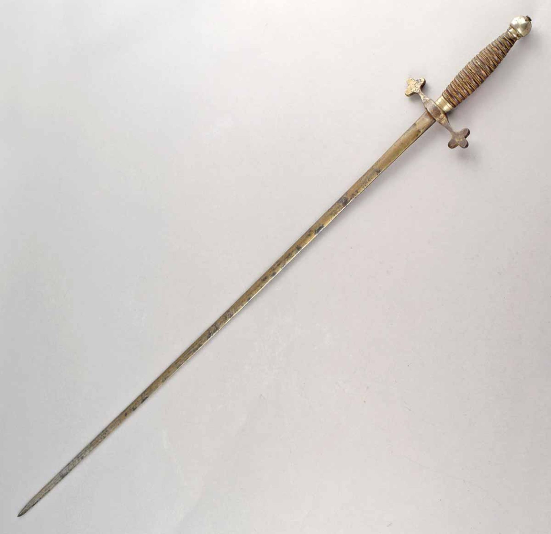 Freimaurer-Degen Griffstück Leder mit Drahtummantelung, Parierstange in Kreuze auslaufend, spitz - Bild 2 aus 3
