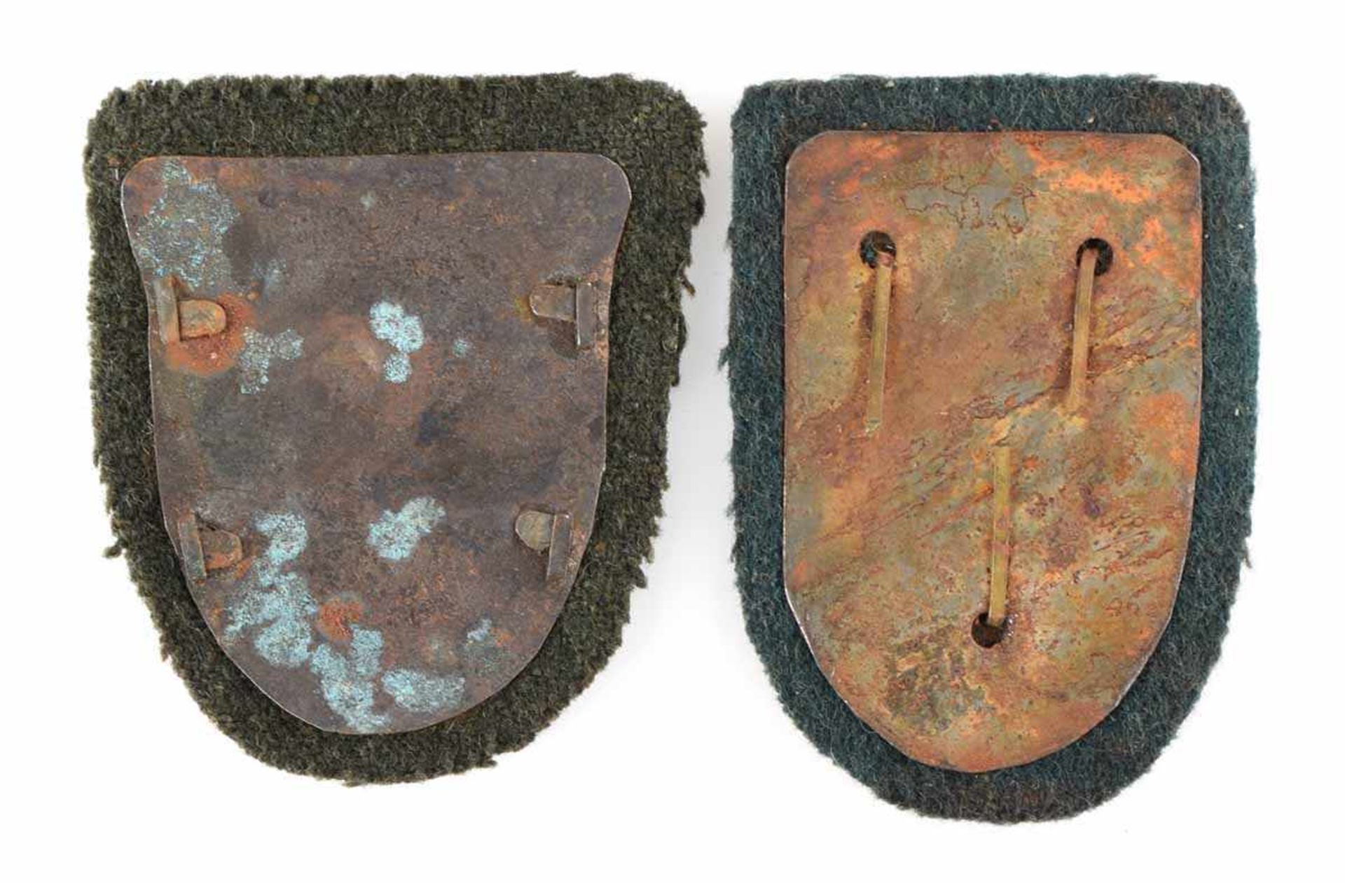 Paar Uniformzeichen III. Reich 1 x Ärmelschild Krim 1941/42, Adler mit Swastika über Landkarte, - Bild 3 aus 3