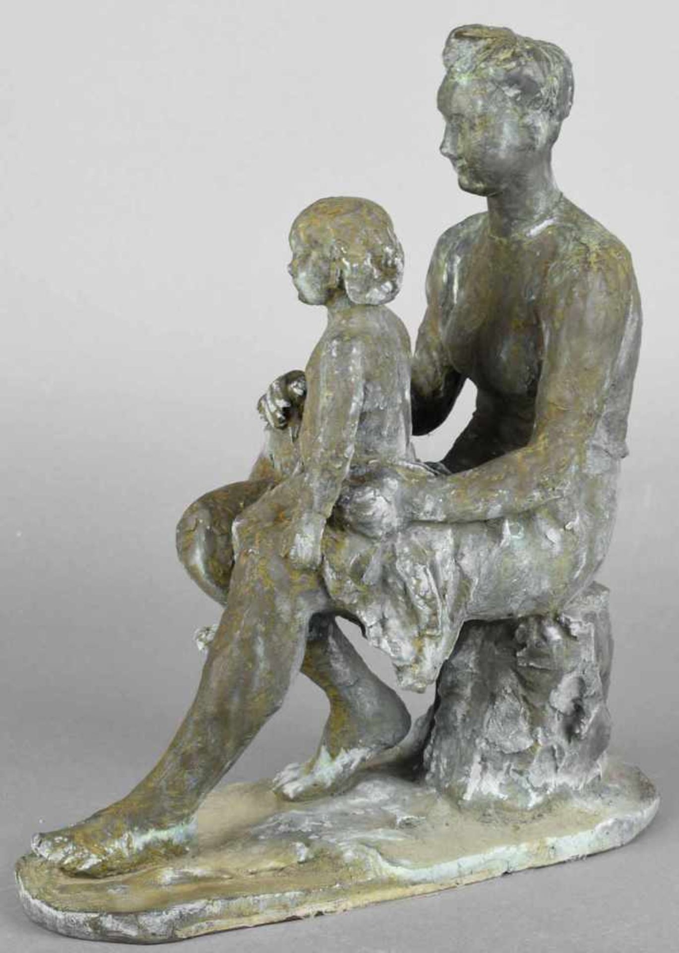 Kreßner, Magdalene (1899 bei Chemnitz - 1975 Radebeul) Bronze, grünbraun patiniert, Mutter in - Bild 3 aus 3