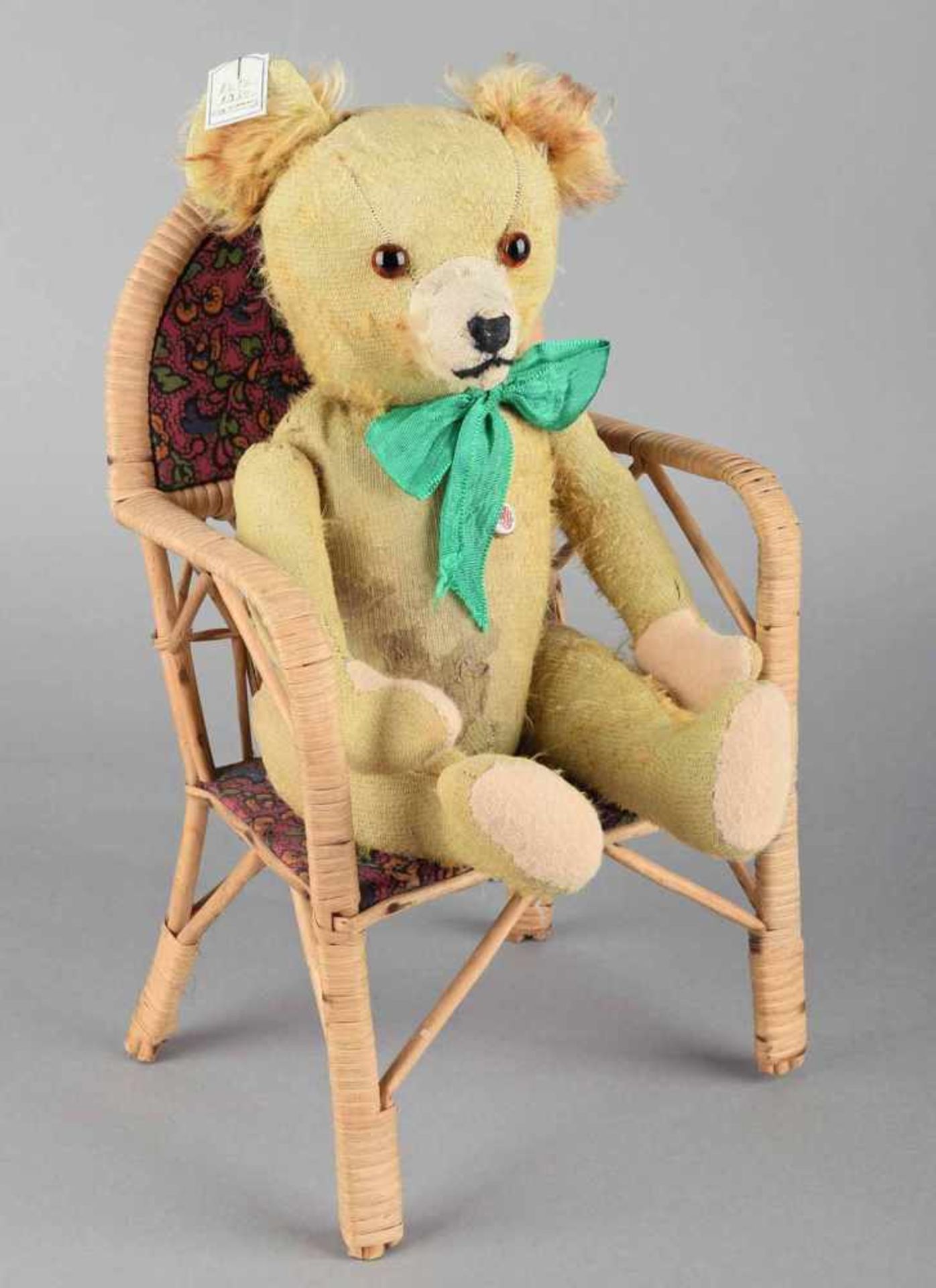 Teddybär Hersteller: Petz, gefüllter Körper, bewegliche Glieder, Fell weitgehend abgegriffen, H - Bild 2 aus 4