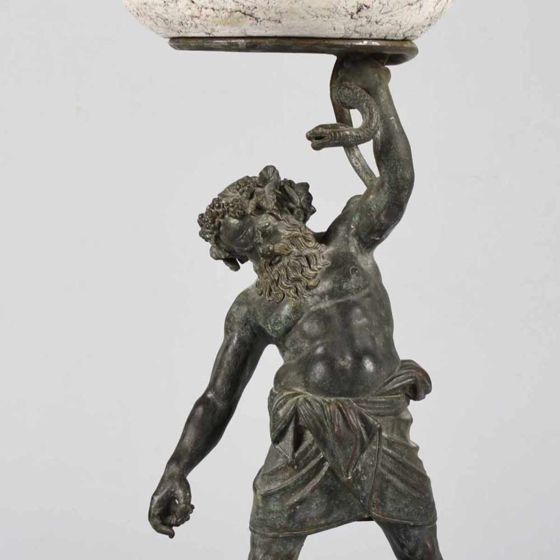 Zierfigur nach Michele Amodio Bronze, in Schwarzbraun patiniert, bärtiger Bacchus mit Hüfttuch und